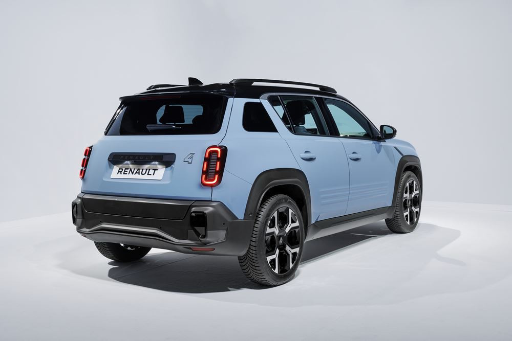 La citadine électrique Renault 4 E-Tech puise dans l'ADN du modèle originel