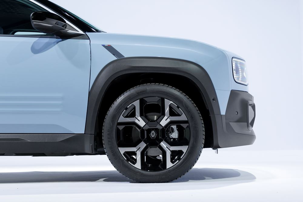 La citadine électrique Renault 4 E-Tech puise dans l'ADN du modèle originel