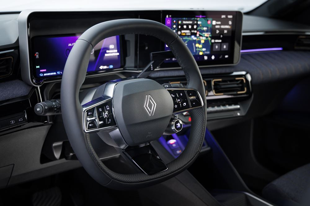 La citadine électrique Renault 4 E-Tech puise dans l'ADN du modèle originel