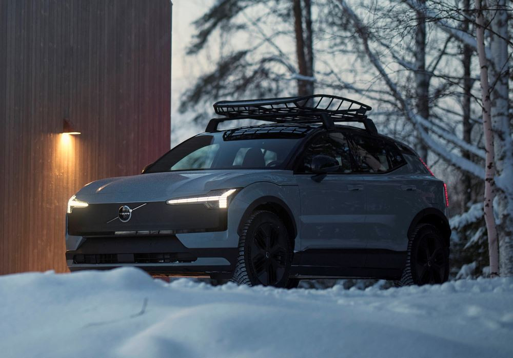 Le SUV électrique Volvo EX30 Cross Country est destiné aux terrains accidentés