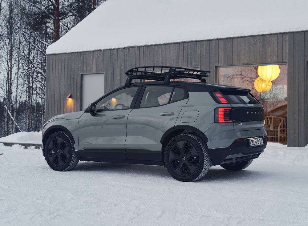 Le SUV électrique Volvo EX30 Cross Country est destiné aux terrains accidentés