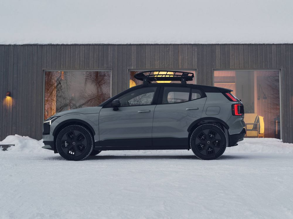 Le SUV électrique Volvo EX30 Cross Country est destiné aux terrains accidentés