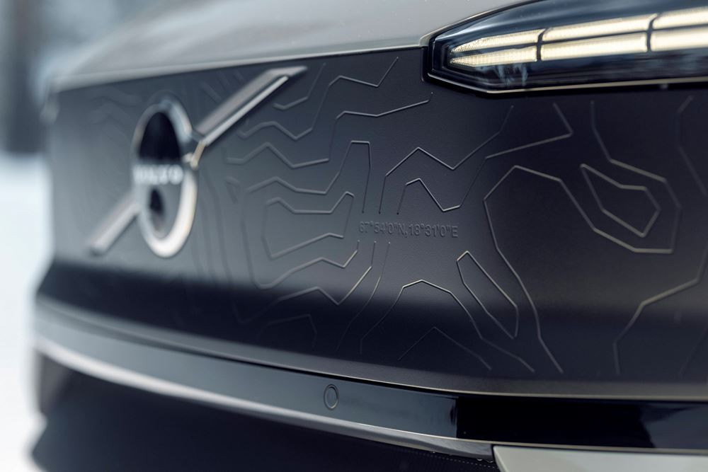 Le SUV électrique Volvo EX30 Cross Country est destiné aux terrains accidentés