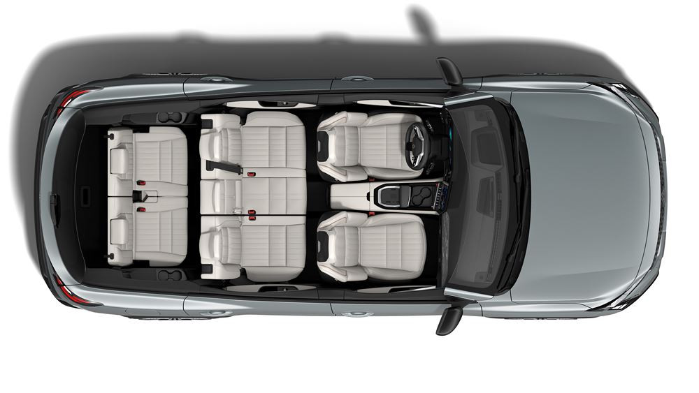 Le Renault Espace adopte un style modernisé marqué par des contrastes
