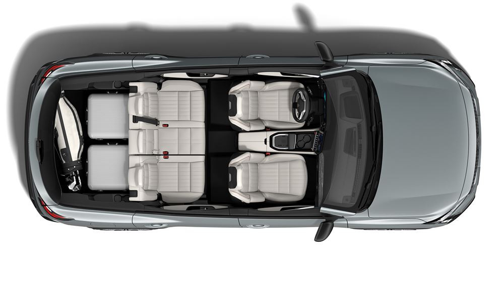 Le Renault Espace adopte un style modernisé marqué par des contrastes