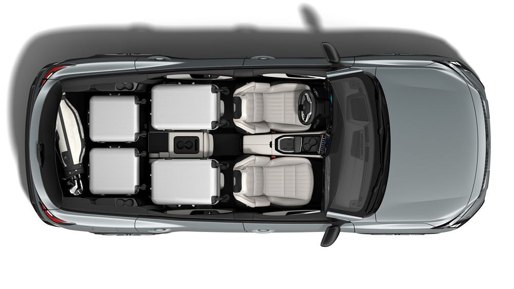 Le Renault Espace adopte un style modernisé marqué par des contrastes