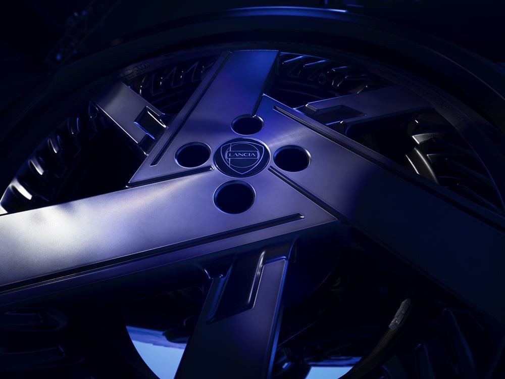 La Lancia Ypsilon HF électrique développe une puissance de 280 chevaux et un couple de 345 Nm