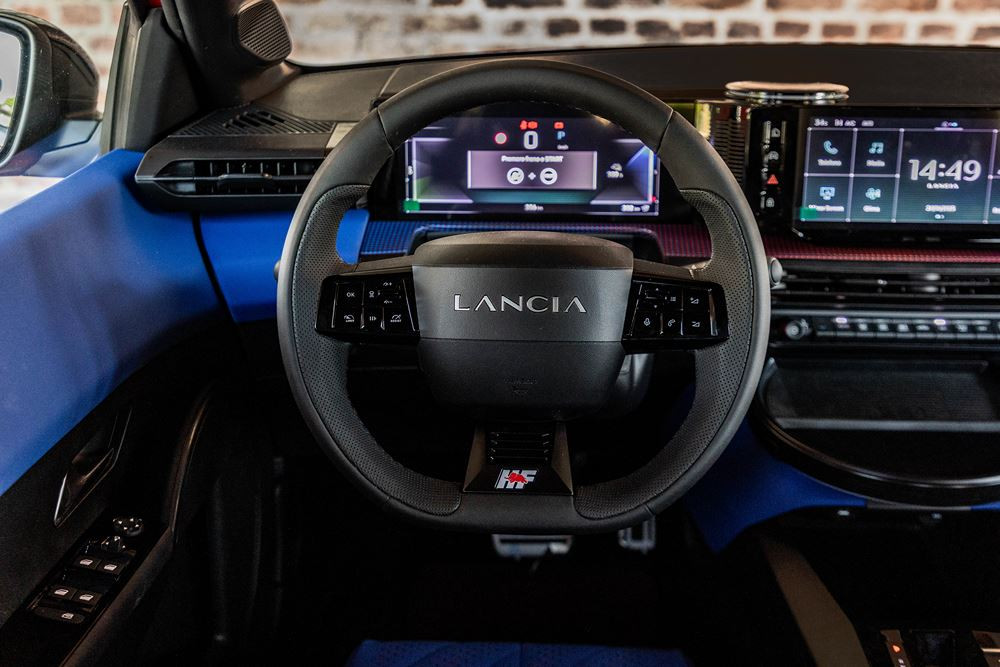 La Lancia Ypsilon HF électrique développe une puissance de 280 chevaux et un couple de 345 Nm