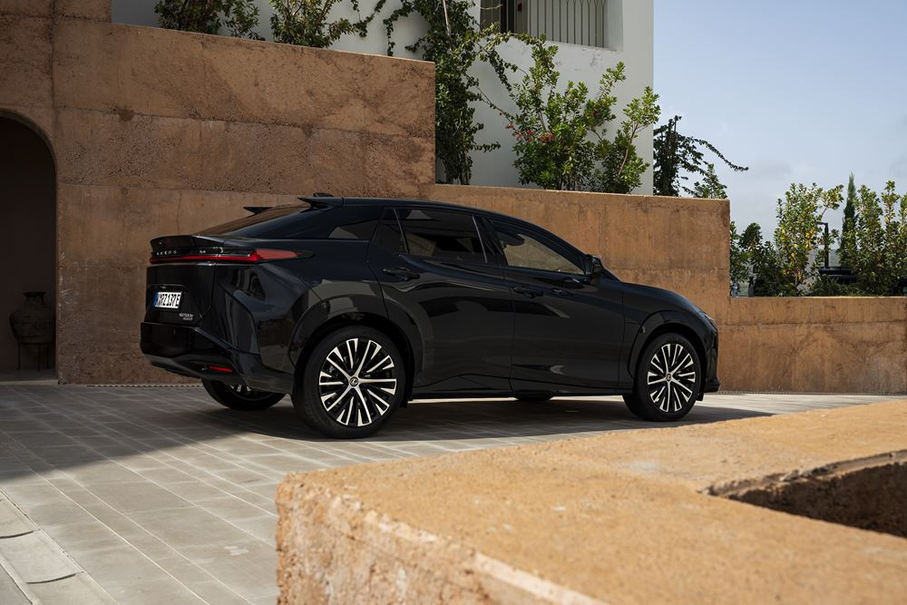 Le SUV électrique Lexus RZ bénéficie d'un groupe motopropulseur optimisé