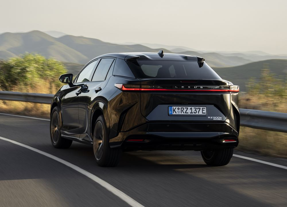 Le SUV électrique Lexus RZ bénéficie d'un groupe motopropulseur optimisé