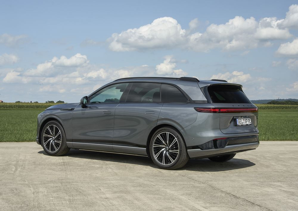 Le grand SUV XPeng G9 affiche une puissance de charge maximale de 525 kW