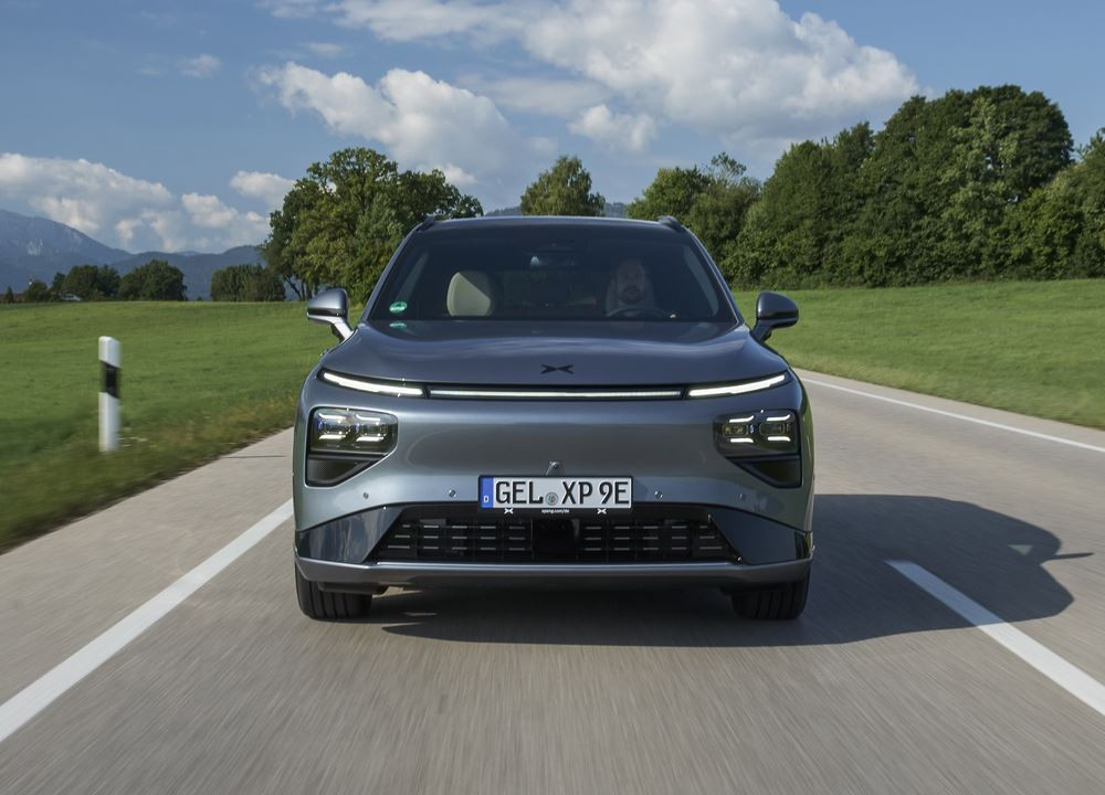 Le grand SUV XPeng G9 affiche une puissance de charge maximale de 525 kW