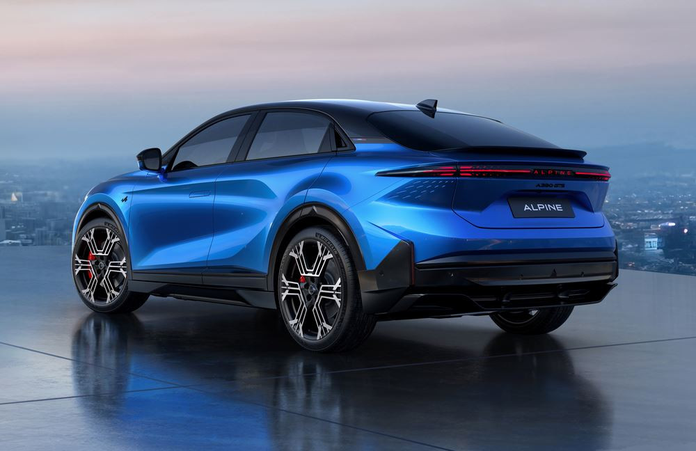 Le sport fastback compact électrique Alpine A390 repose sur un système de variation active de couple