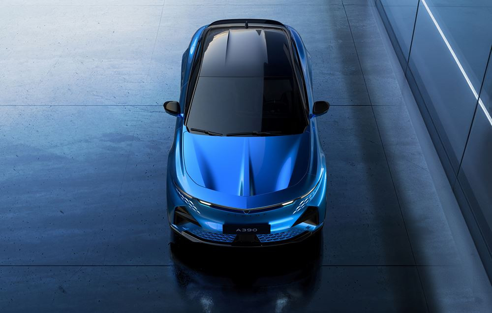 Le sport fastback compact électrique Alpine A390 repose sur un système de variation active de couple