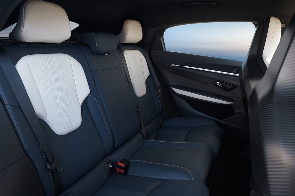 Le sport fastback compact électrique Alpine A390 repose sur un système de variation active de couple