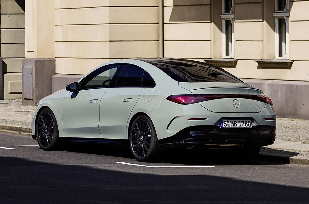 La Mercedes-Benz CLA hybride 48 volts peut rouler à l'énergie électrique ainsi qu'en roue libre