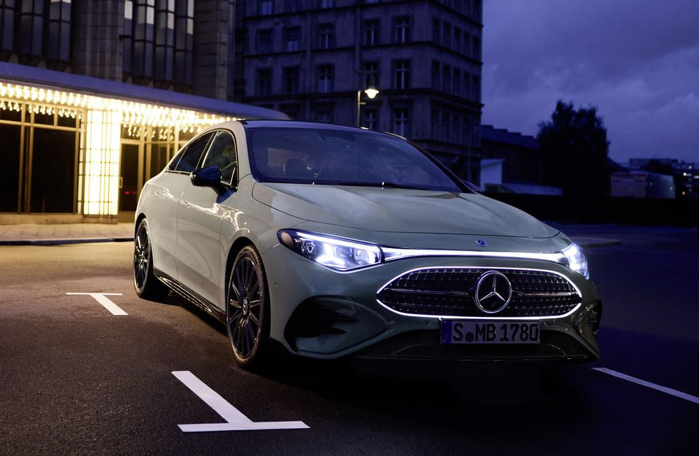 La Mercedes-Benz CLA hybride 48 volts peut rouler à l'énergie électrique ainsi qu'en roue libre