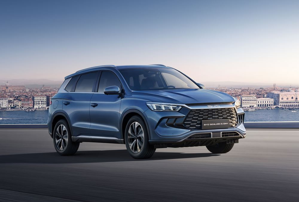 Le SUV familial Byd Sealion 5 DM-i à technologie Super Hybride propose une grande autonomie sur les longs trajets