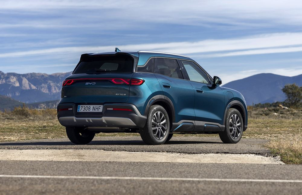 Le SUV compact Byd Atto 2 DM-i associe l'agrément de la conduite électrique à une autonomie combinée de près de 1 000 km