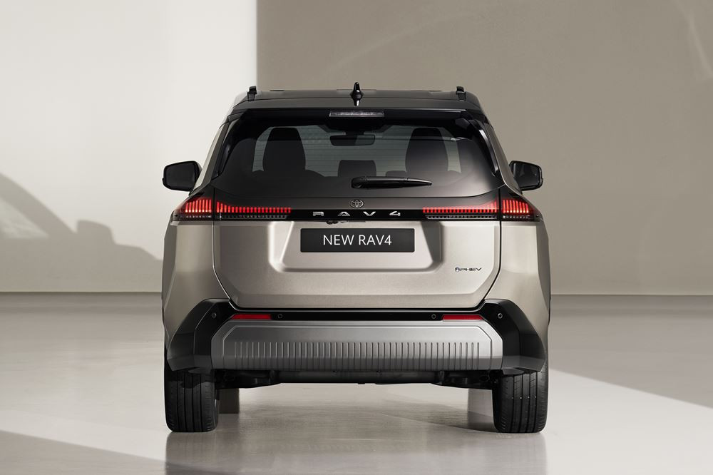 La sixième génération du Toyota RAV4 Hybride arbore un design extérieur robuste