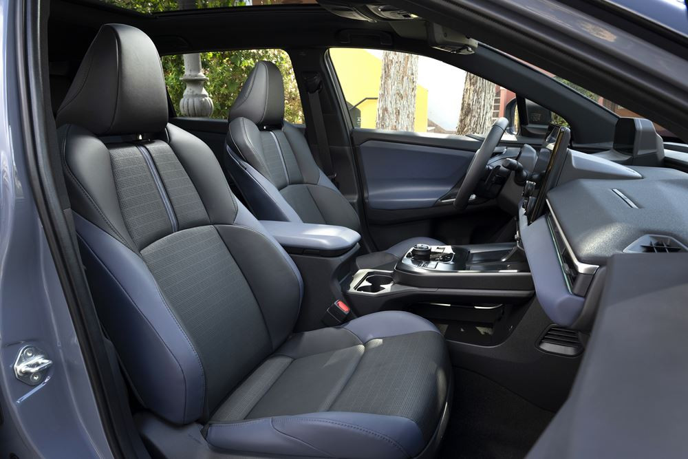 Le SUV électrique de taille intermédiaire Subaru Solterra mis à jour en approche