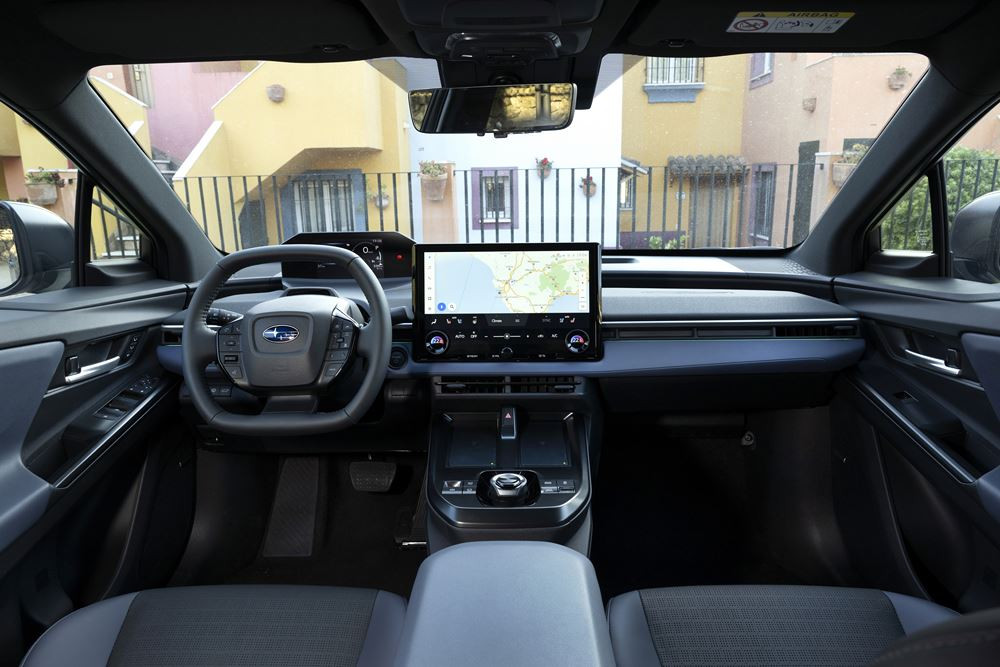 Le SUV électrique de taille intermédiaire Subaru Solterra mis à jour en approche