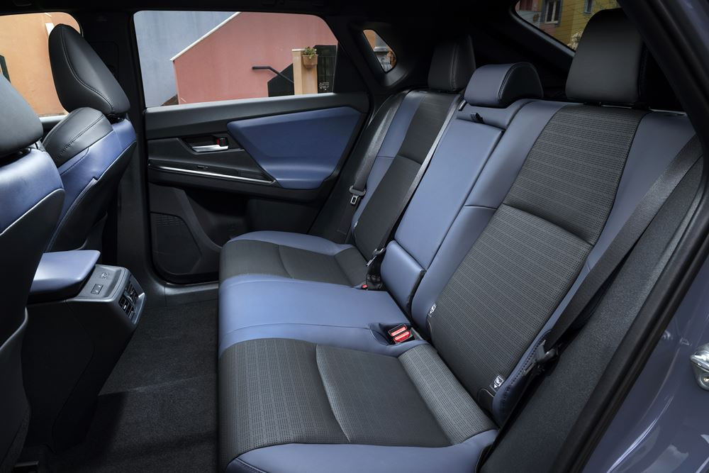 Le SUV électrique de taille intermédiaire Subaru Solterra mis à jour en approche