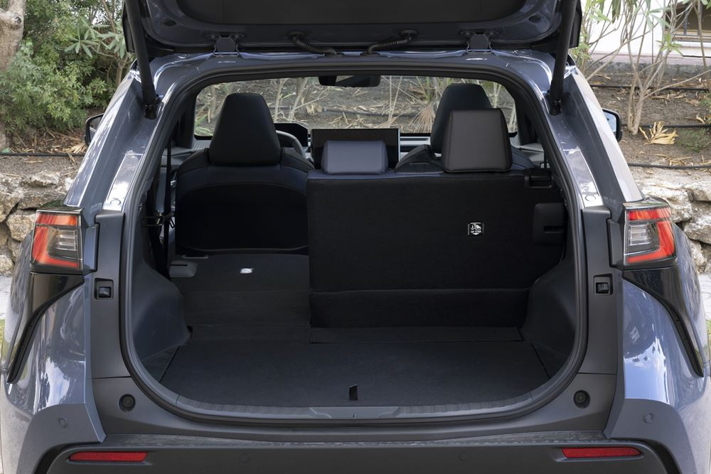 Le SUV électrique de taille intermédiaire Subaru Solterra mis à jour en approche