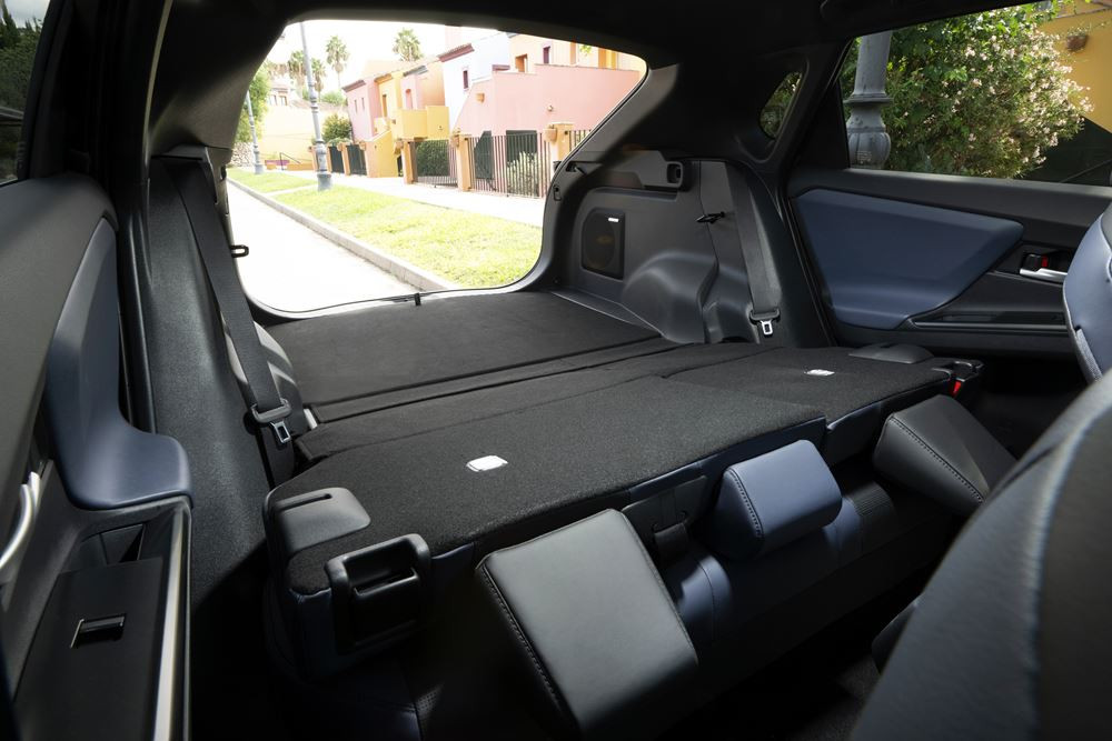 Le SUV électrique de taille intermédiaire Subaru Solterra mis à jour en approche