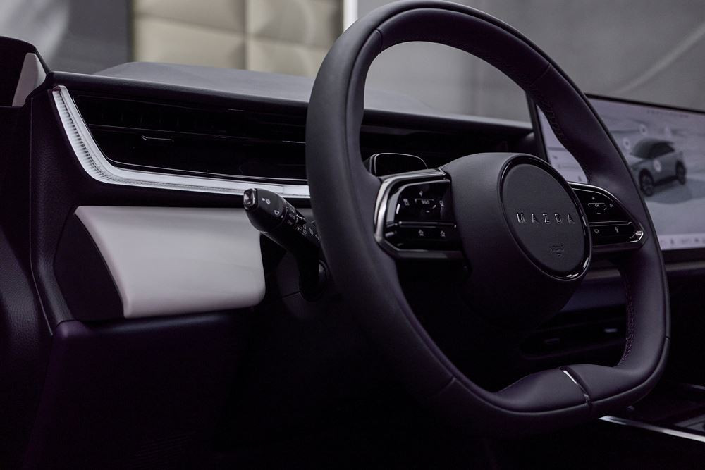 Le SUV électrique de taille moyenne Mazda CX-6e 190 kW 78 kWh affiche une autonomie WLTP de 484 km