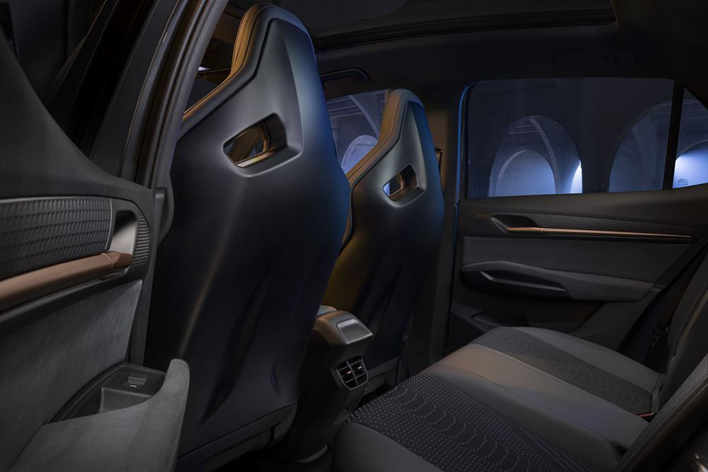 La Cupra Born électrique restylée au design percutant en approche