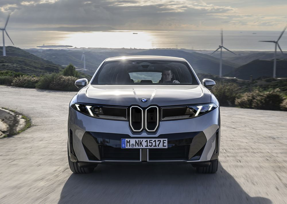 La BMW iX3 électrique de nouvelle génération marque un bond technologique majeur