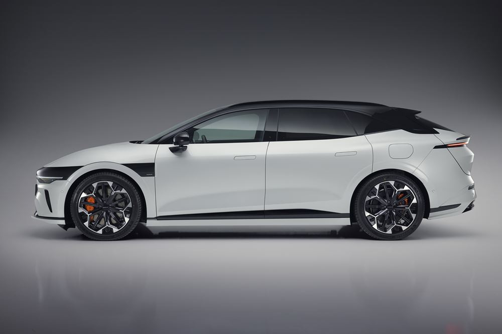 Le Grand Tourer électrique Zeekr 7GT arrive sur les routes françaises