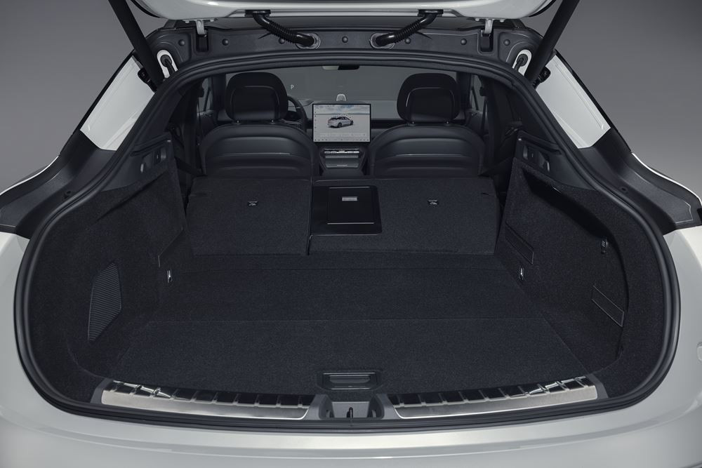 Le Grand Tourer électrique Zeekr 7GT arrive sur les routes françaises