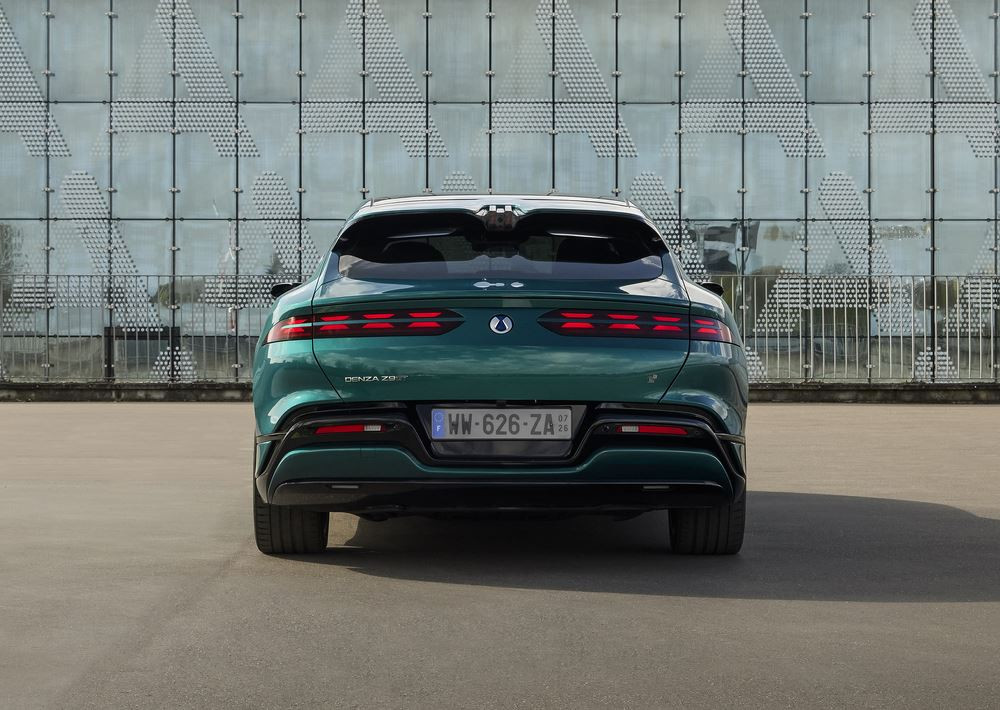 La grande routière technologique Denza Z9GT hybride rechargeable DM offre une flexibilité optimale sur longue distance