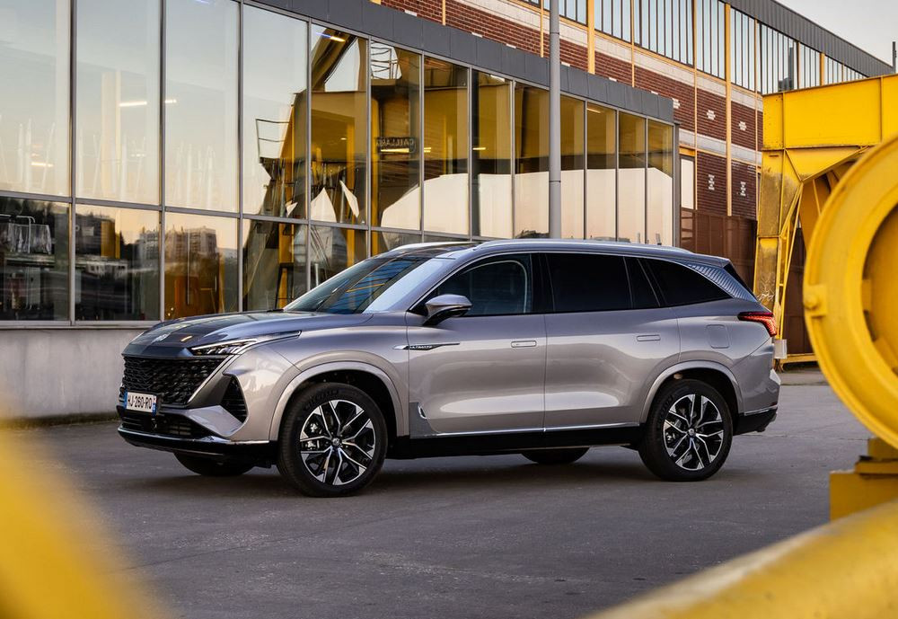 Le grand SUV MGS9 hybride rechargeable offre sept places sur trois rangées de sièges