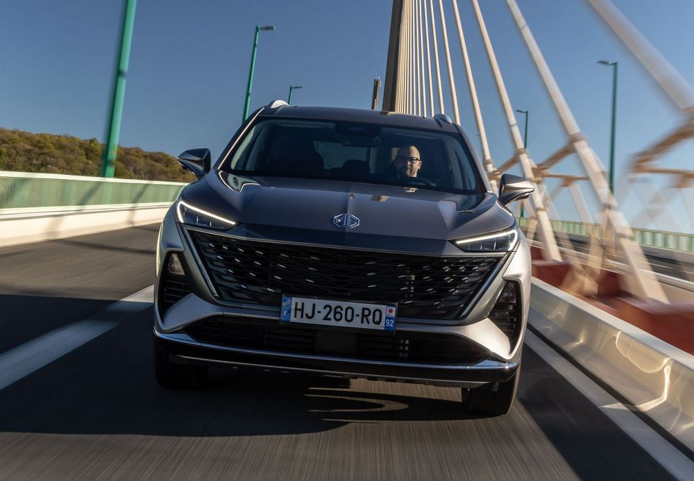 Le grand SUV MGS9 hybride rechargeable offre sept places sur trois rangées de sièges
