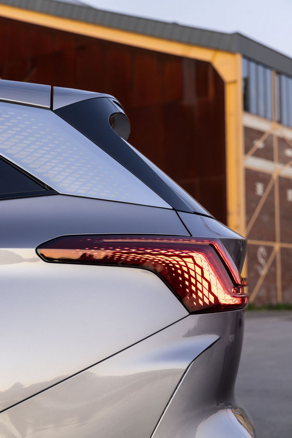 Le grand SUV MGS9 hybride rechargeable offre sept places sur trois rangées de sièges