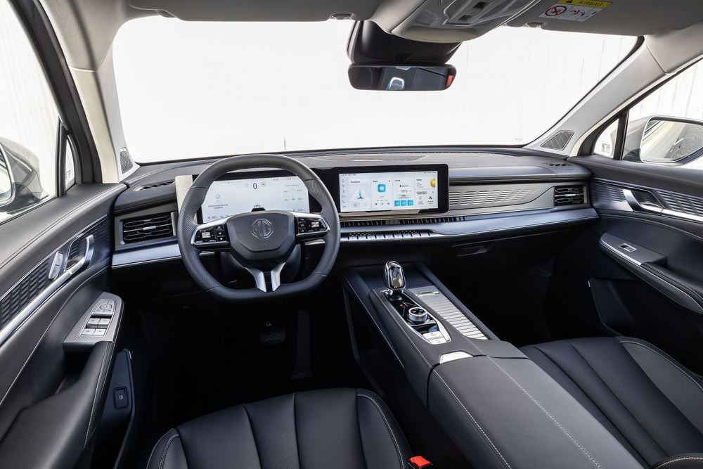 Le grand SUV MGS9 hybride rechargeable offre sept places sur trois rangées de sièges