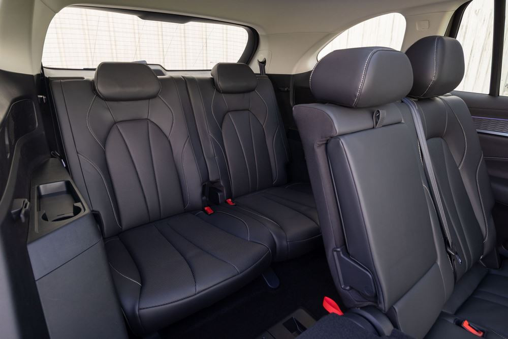 Le grand SUV MGS9 hybride rechargeable offre sept places sur trois rangées de sièges