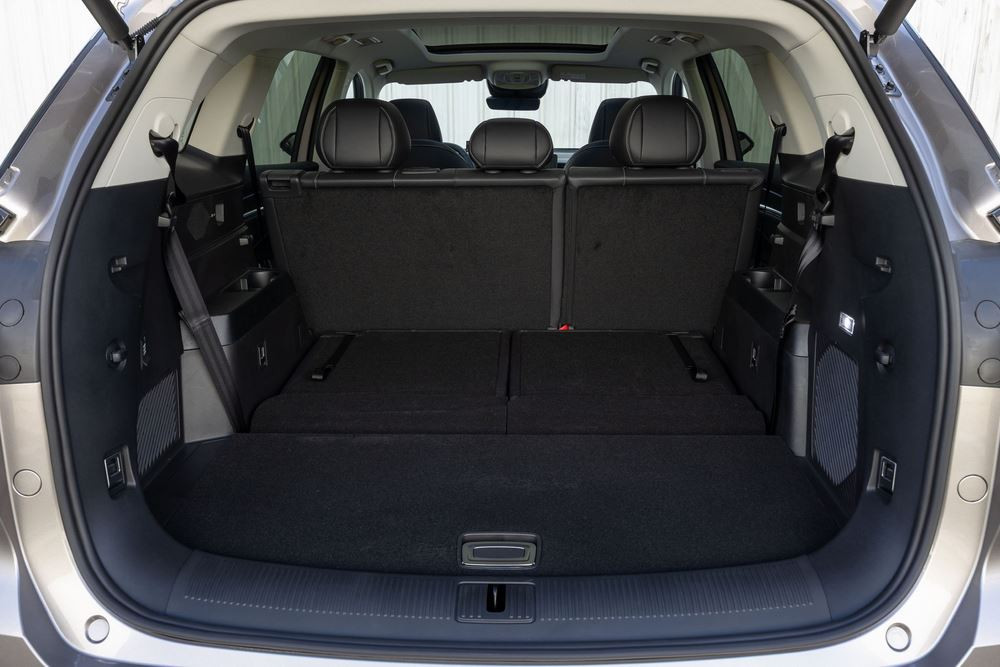 Le grand SUV MGS9 hybride rechargeable offre sept places sur trois rangées de sièges