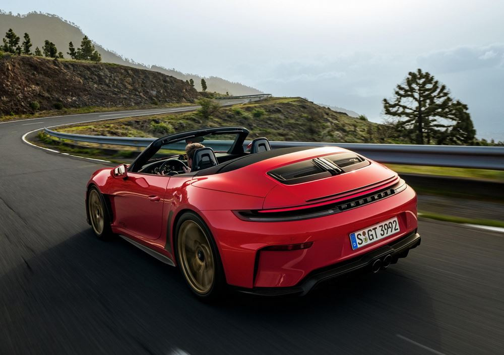 La Porsche 911 GT3 S/C embarque une capote entièrement automatique