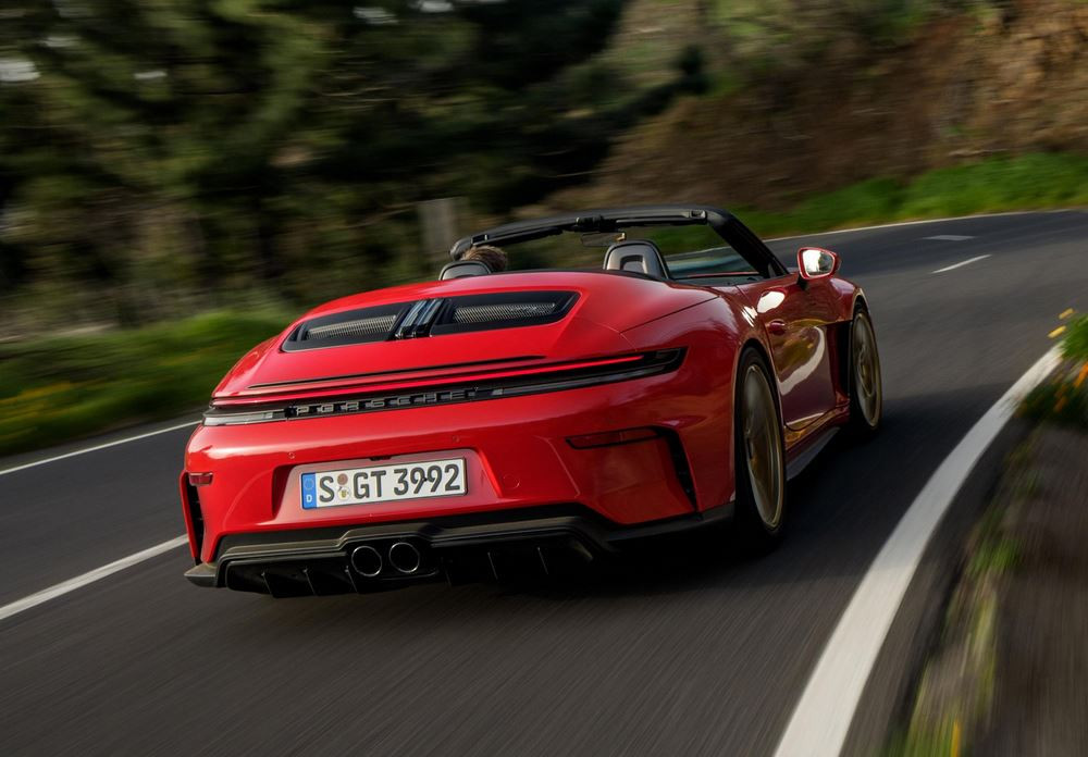 La Porsche 911 GT3 S/C embarque une capote entièrement automatique