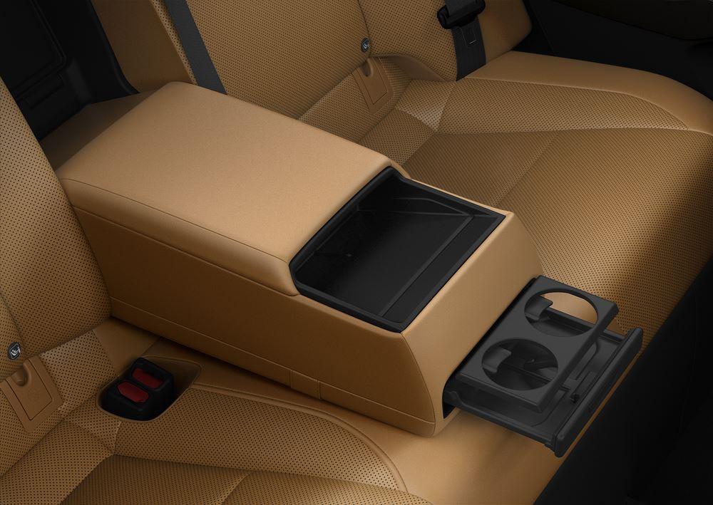 La Lexus ES hybride de huitième génération porte à un niveau supérieur les caractéristiques de la routière japonaise