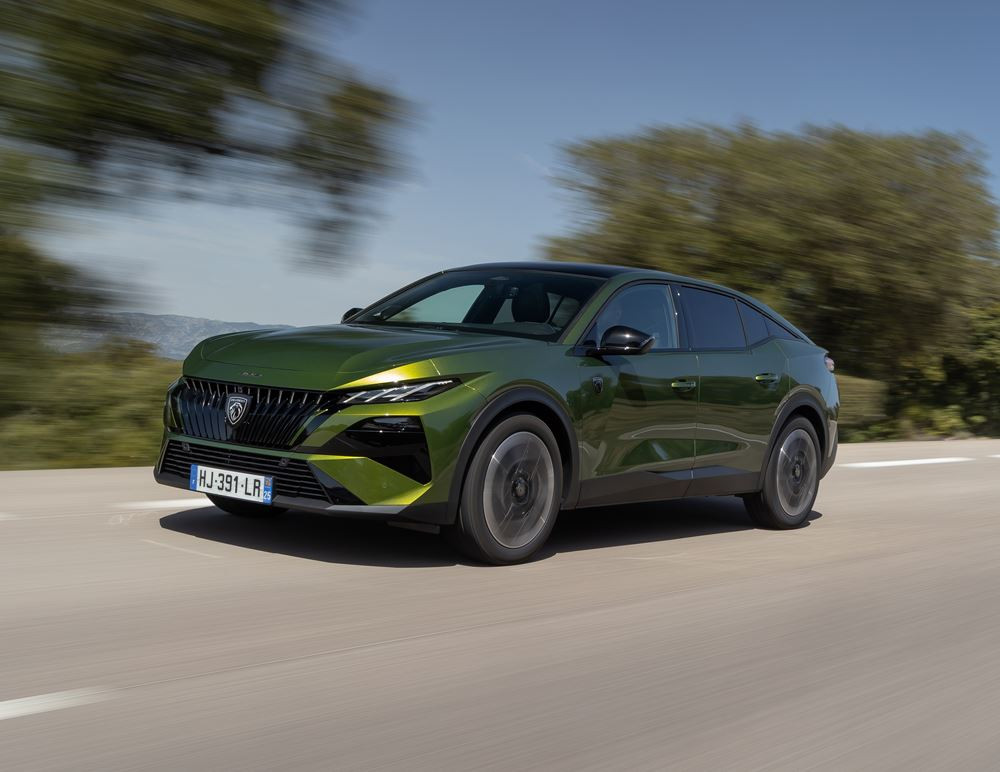 La Peugeot 408 au design Fastback affiche un caractère avant-gardiste