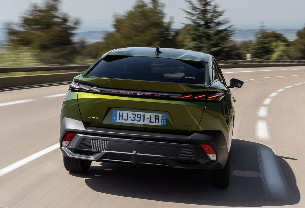 La Peugeot 408 au design Fastback affiche un caractère avant-gardiste