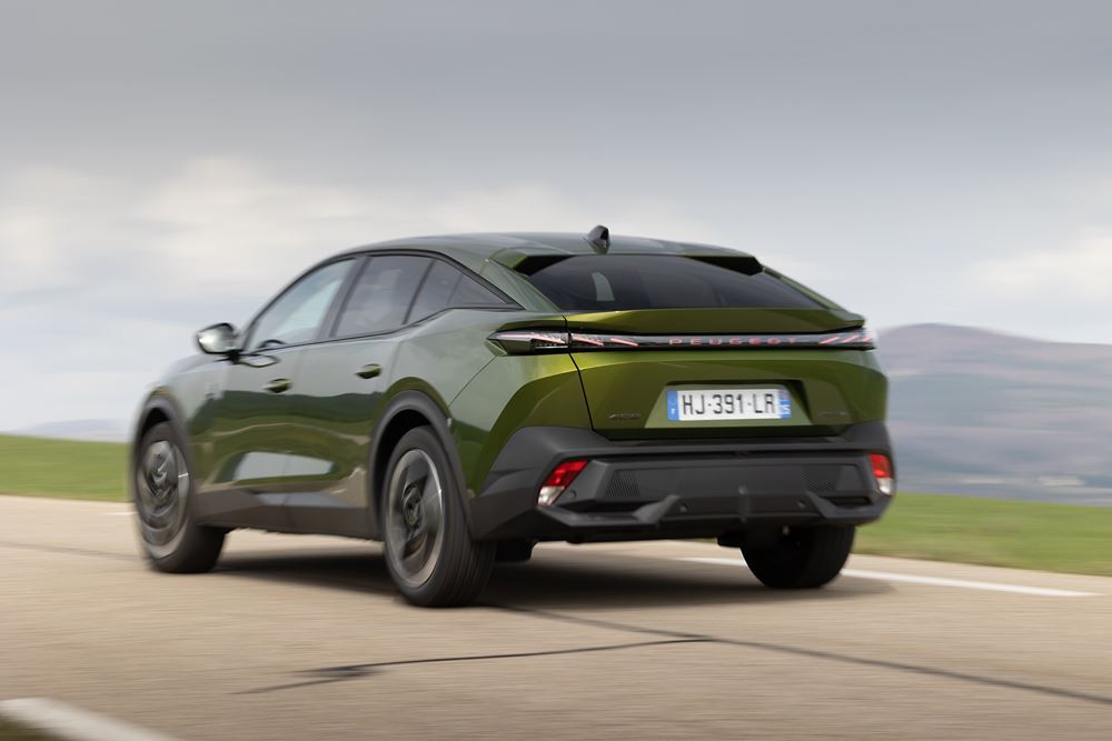 La Peugeot 408 au design Fastback affiche un caractère avant-gardiste