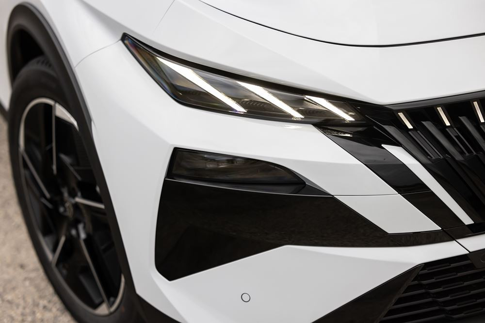 La Peugeot E-408 électrique 157 kW 58,2 kWh atteint une autonomie WLTP de 456 km