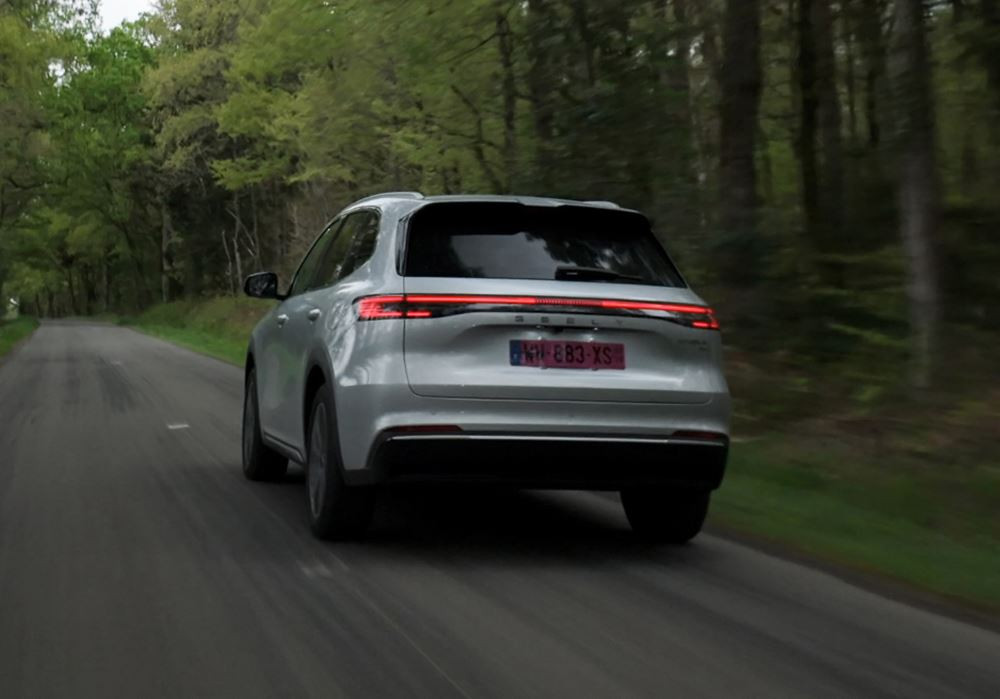 Le SUV de taille moyenne Geely Starray EM-i Super Hybride affiche une autonomie électrique WLTP jusqu'à 135 km
