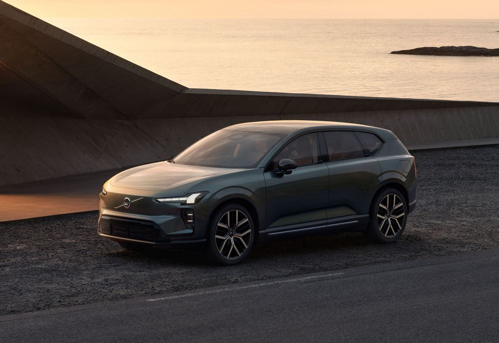Le SUV électrique à transmission intégrale Volvo EX60 peut parcourir jusqu'à 810 km avec une charge